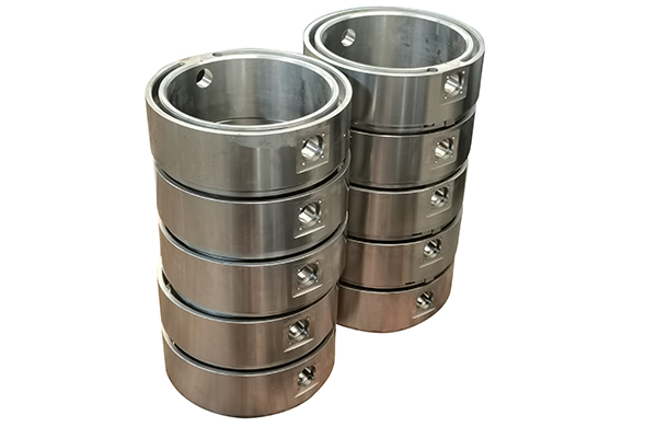 What is the expected service life of a stainless steel cavity?